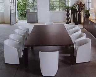 Mietmöbel Hamburg - Konferenztisch mit Stühlen